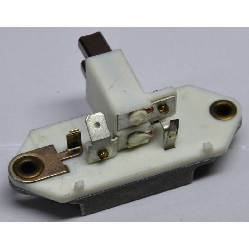 REGULATOR NAPIĘCIA OE 01180751 DEUTZ FORD 2L2011