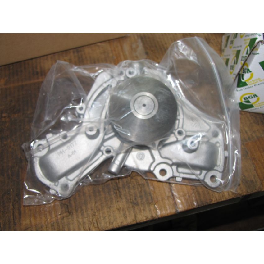 POMPA WODY BGA CP14258 MITSUBISHI 2.5-3.0 90-01