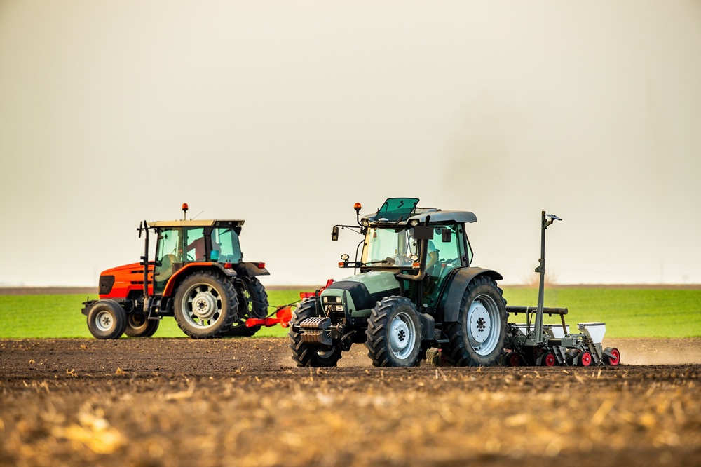 Silniki w maszynach rolniczych Deutz, Perkins, John Deere – różnice i części zamienne